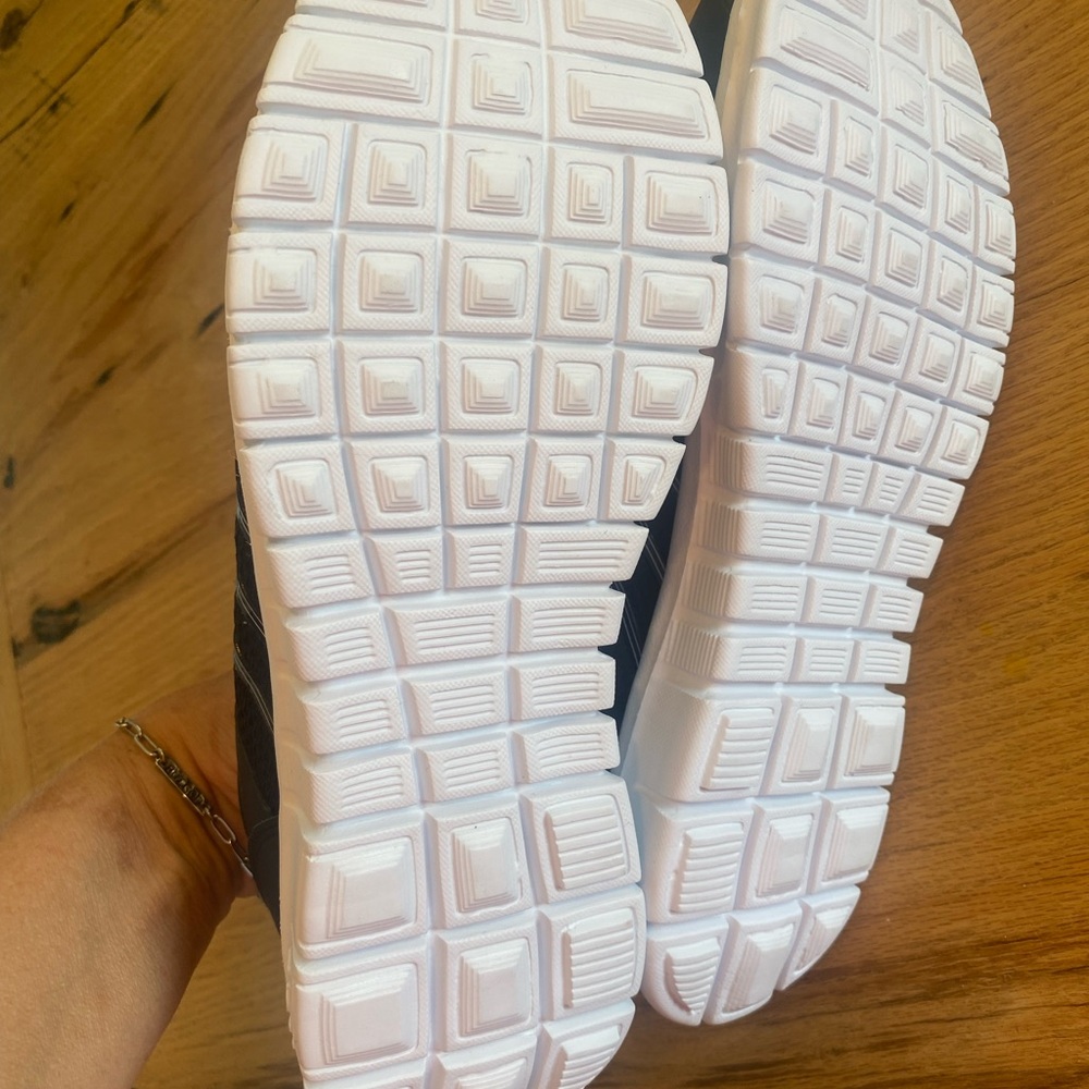 Black Athletic Women’s 9 Sneakers Shoes Nee - Picture 8 of 9